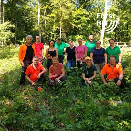 Sommer – Sonne – Hordengatter! 
Kürzlich ging es für unsere Beschäftigten aus der Verwaltung des Forstbezirks...